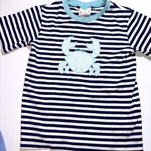 Shrimp and Grits Kids Stripe Crab Applique Seersucker Tee Shirt size M (5-6)